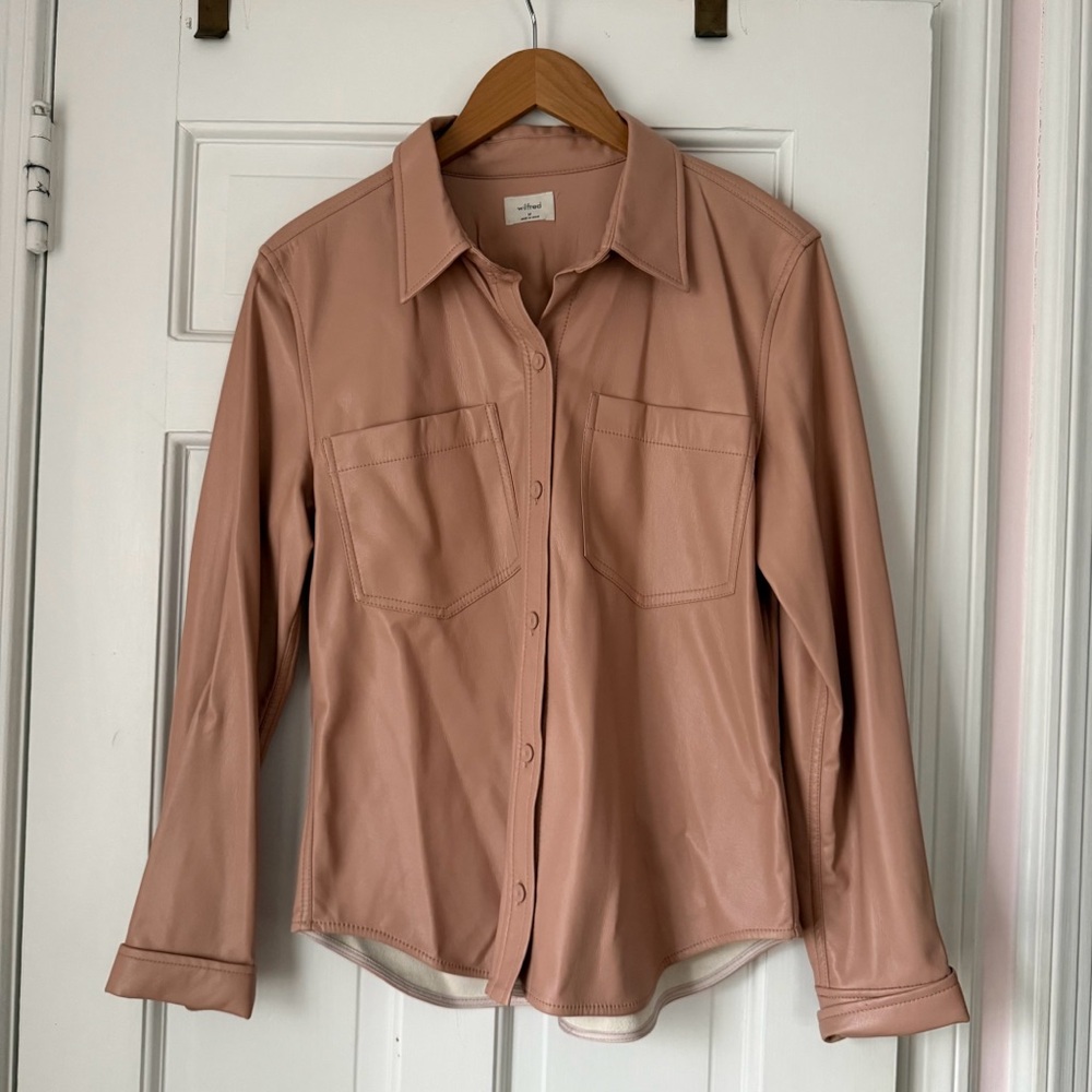 Aritzia Wilfred Ganna Blush Pink Vegan Faux Leather Shirt Jacket Size Medium